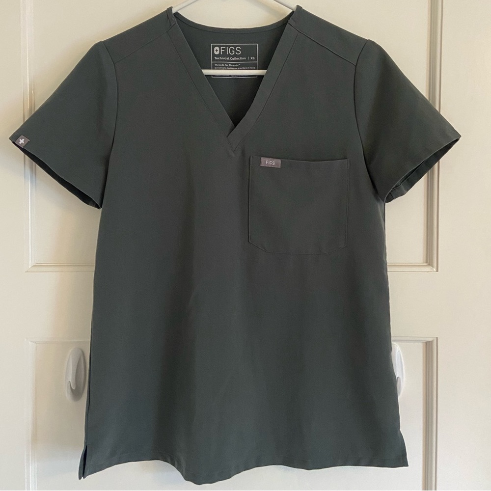 FIGS Catarina One-Pocket Scrub Top Bonsai XS